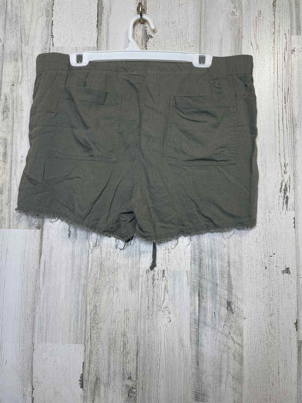 Size L Seven7 Shorts