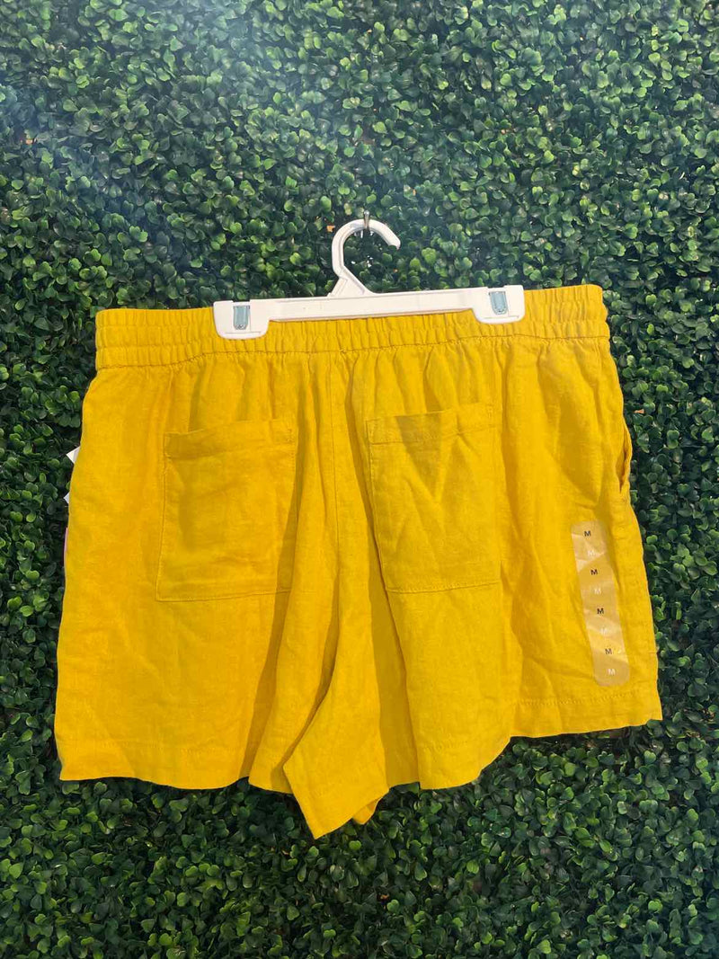 Size M GAP Shorts