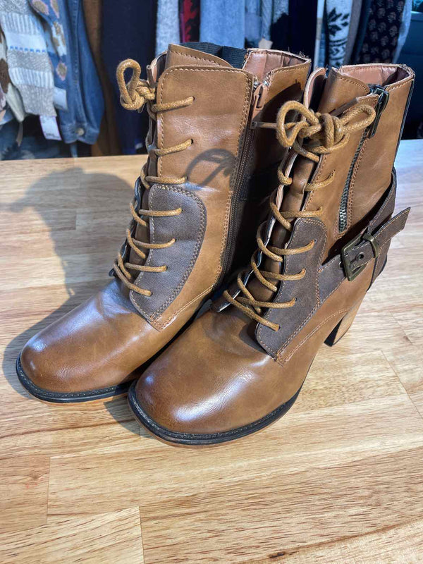 9.5 Boutique Boots