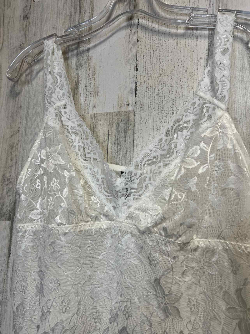 Jones New York Size L Shirt