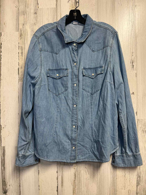 GAP Size XL Shirt