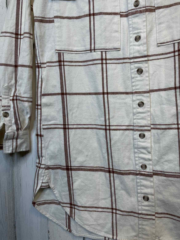 Universal Thread Size XS Shirt