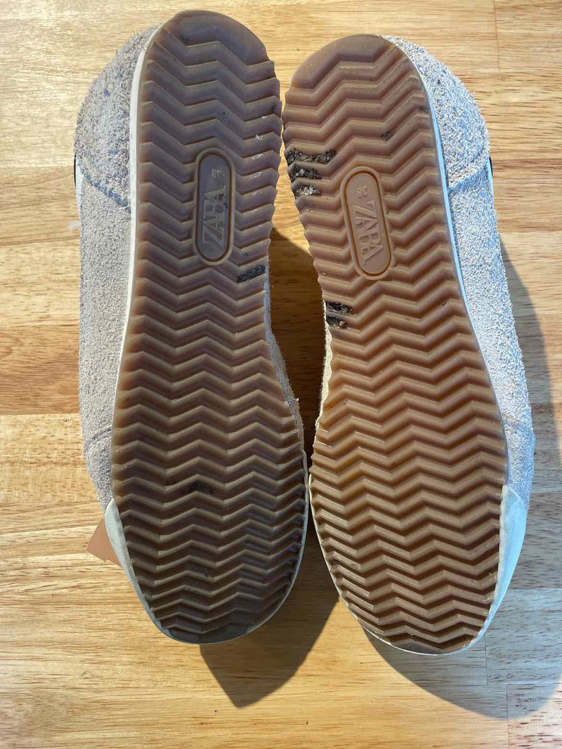 7.5 Zara Sneakers