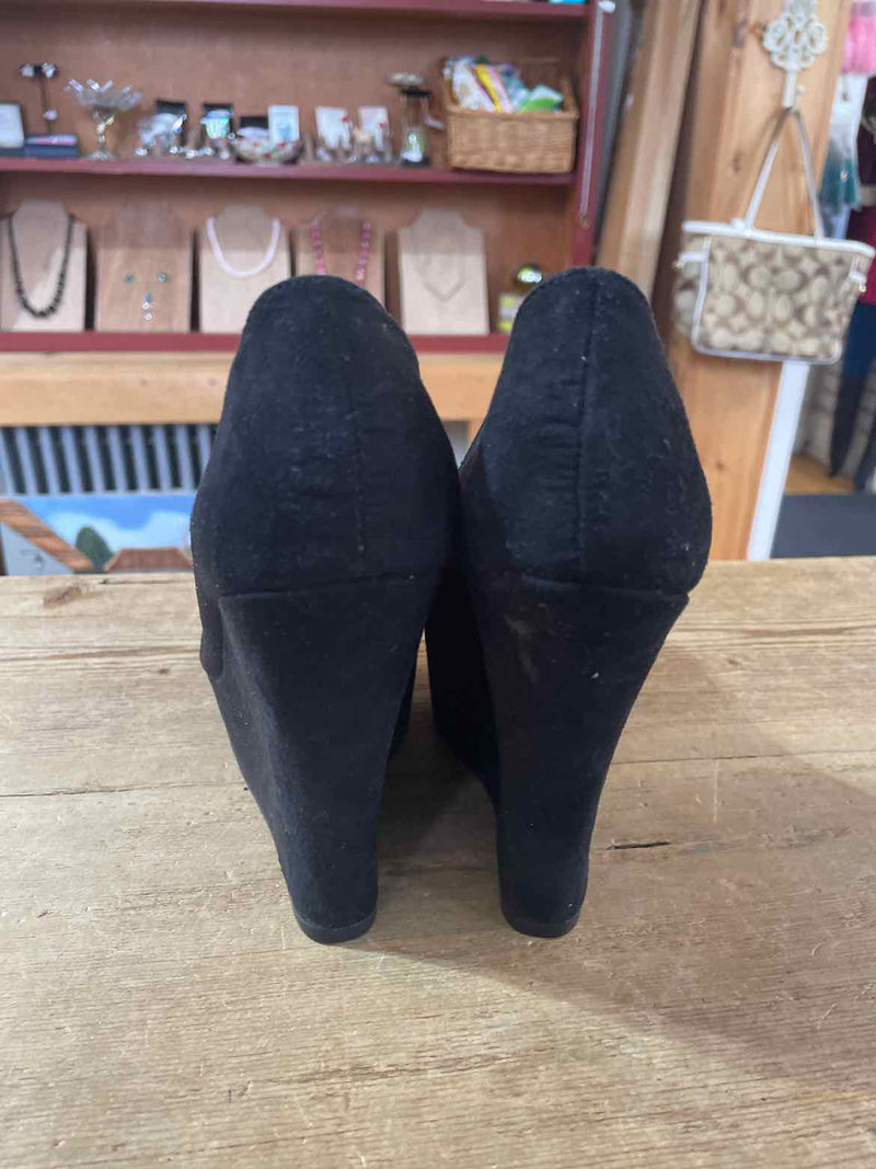 Shoe Size 6 Candie's Shoes