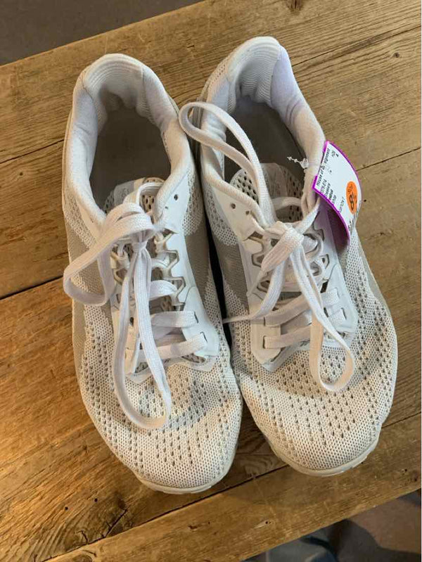 Shoe Size 8.5 reebok Sneakers