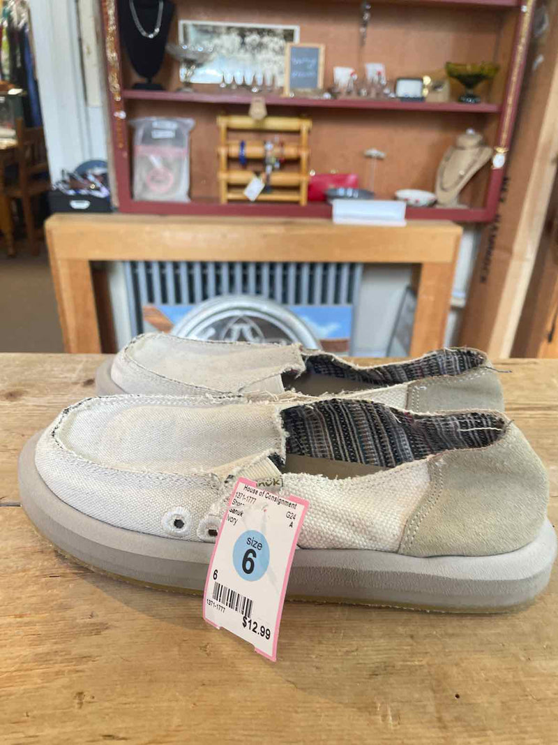 Shoe Size 6 Sanuk Shoes