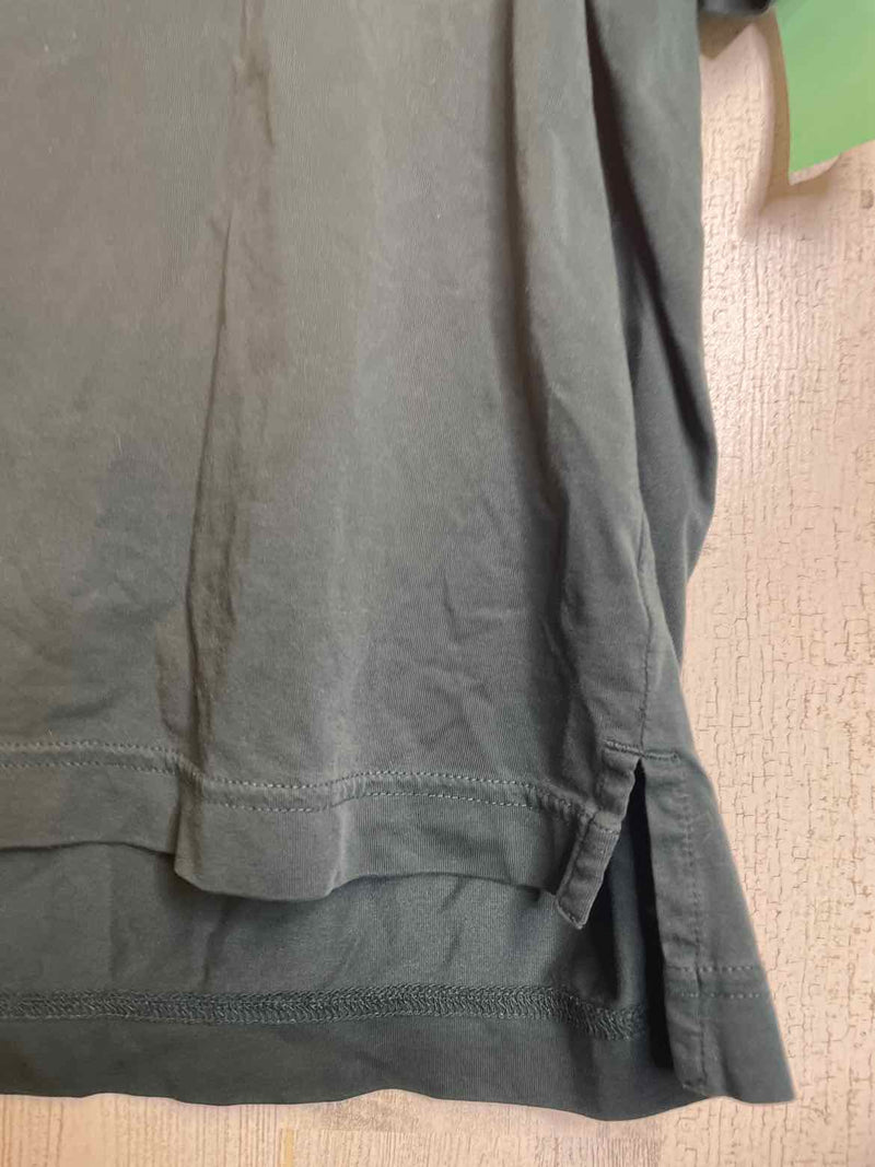 UNIQLO Size S Shirt