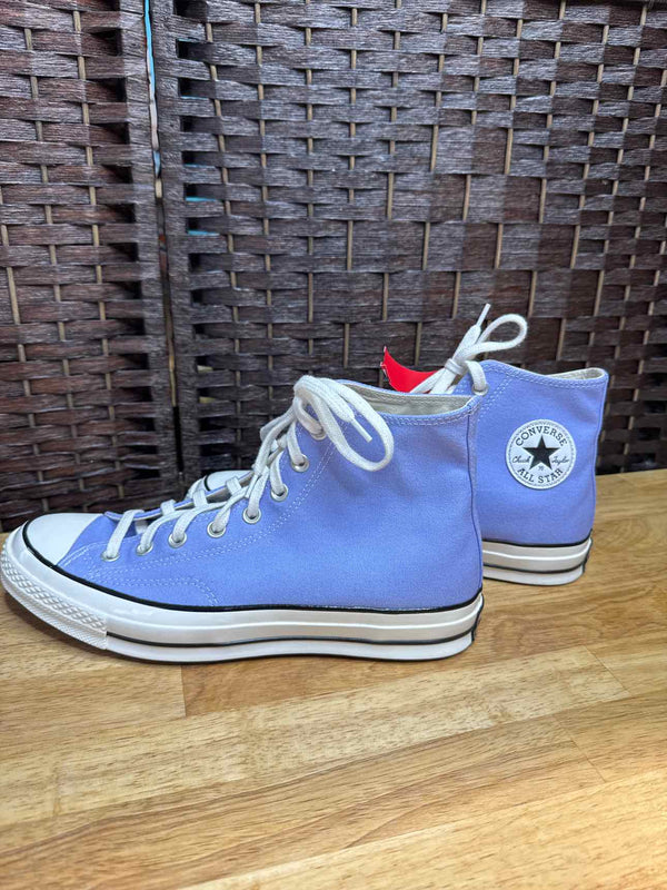 10 Converse Sneakers