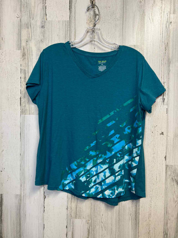 Tek Gear Size XL Shirt