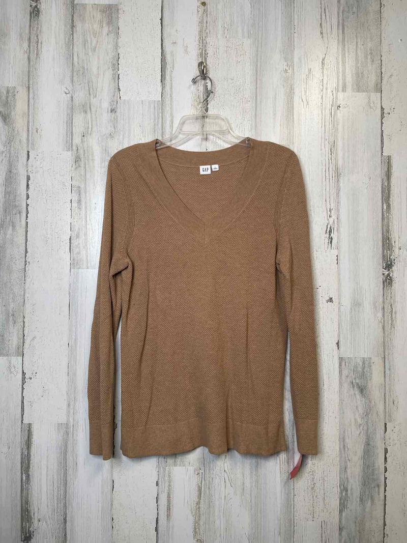 GAP Size L Shirt