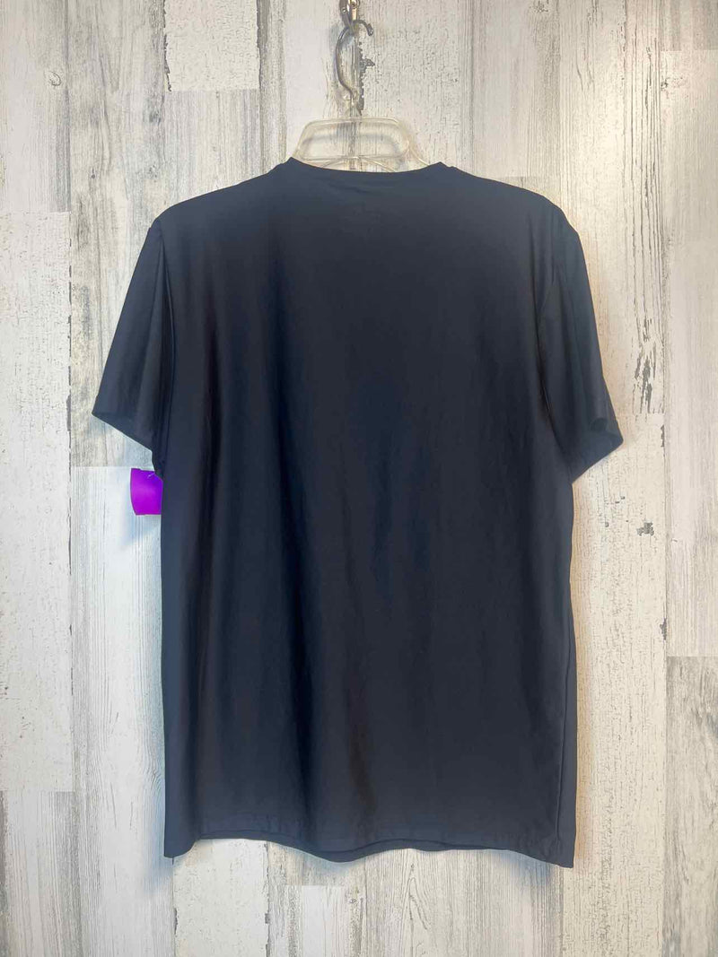 Size M Under Armour Shirt
