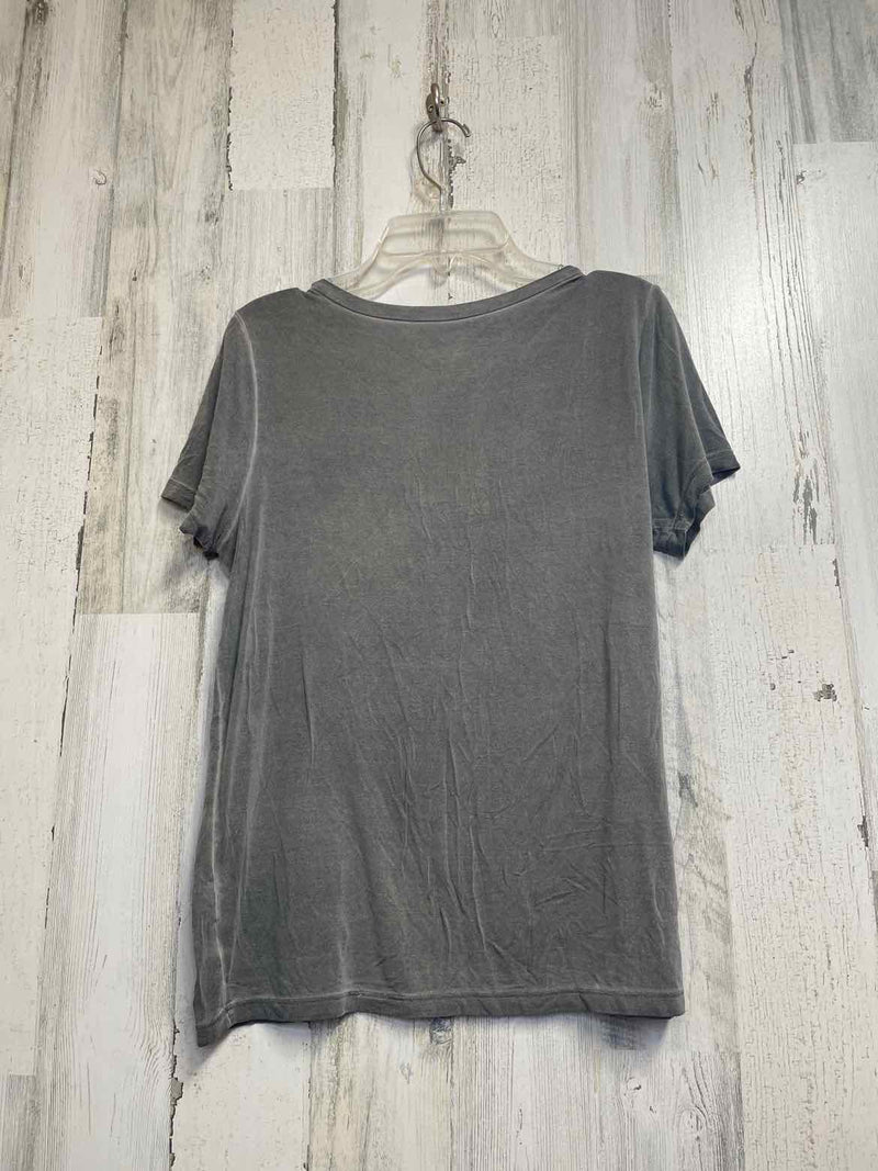 American Eagle Size M Shirt