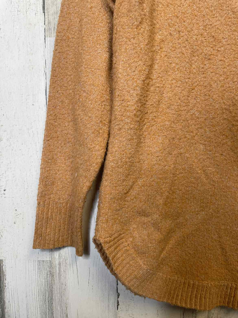 Tahari Size S Sweater