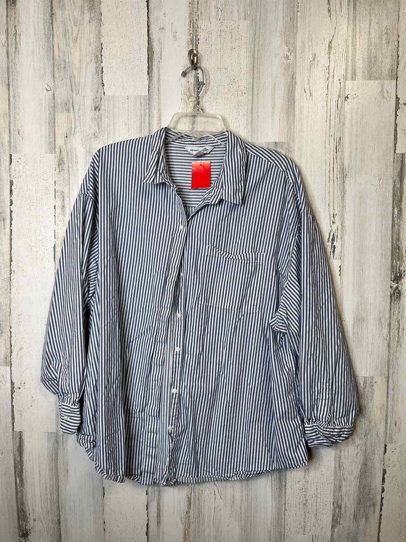 Old Navy Size XL Shirt