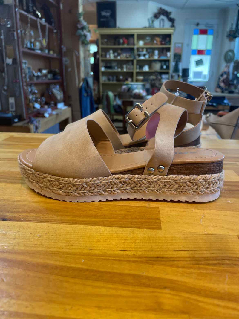 Shoe Size 4.5 Soda Sandals