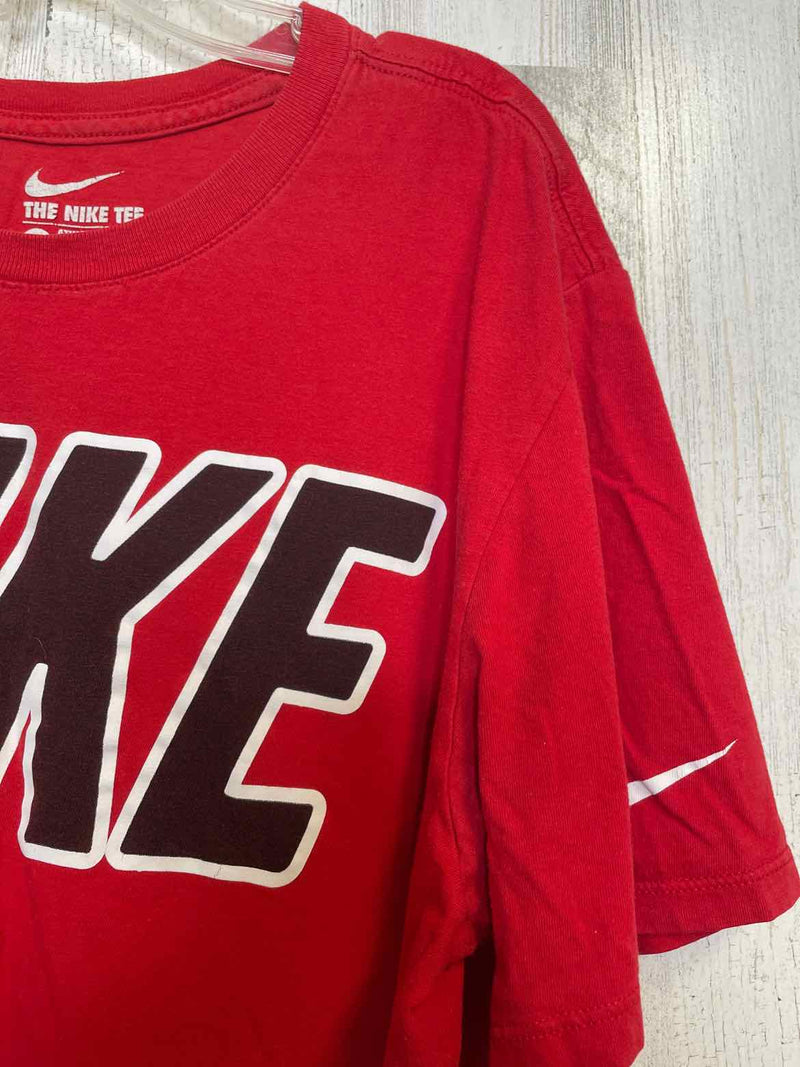 Size M Nike Shirt