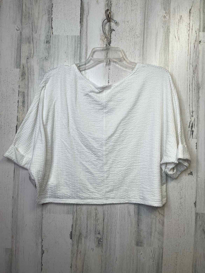 Boutique Size L Shirt