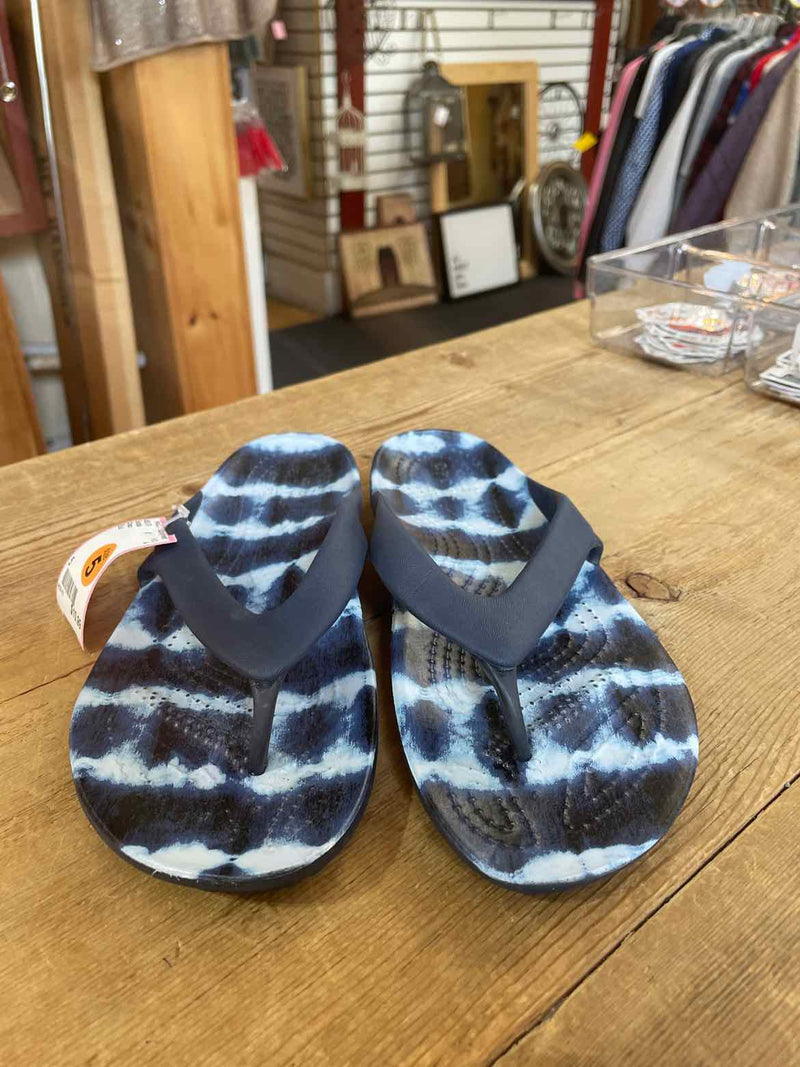 Shoe Size 5 Crocs Sandals