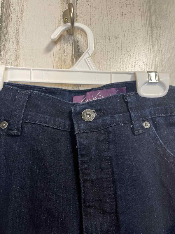 Size 6 Gloria Vanderbilt Jeans