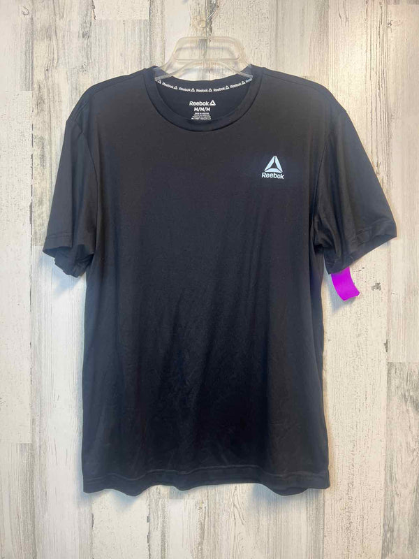 Size M reebok Shirt