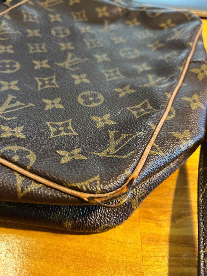 Louis Vuitton Purse