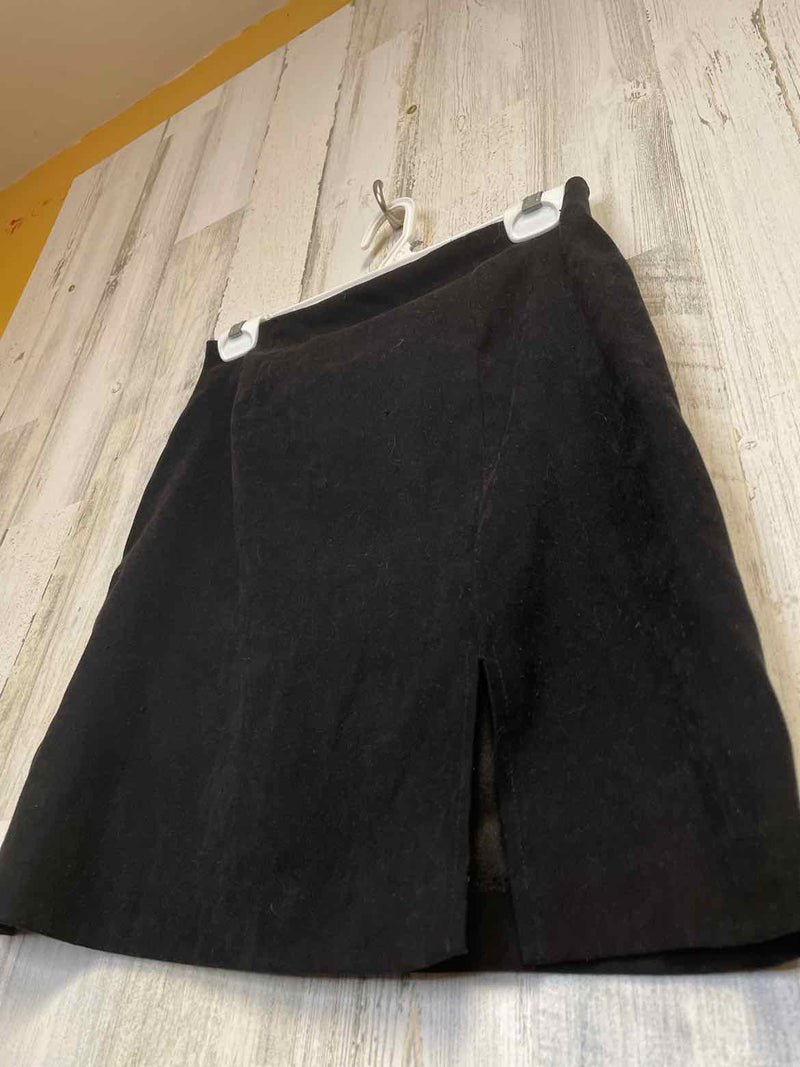 Size 6 Bentley Skirt