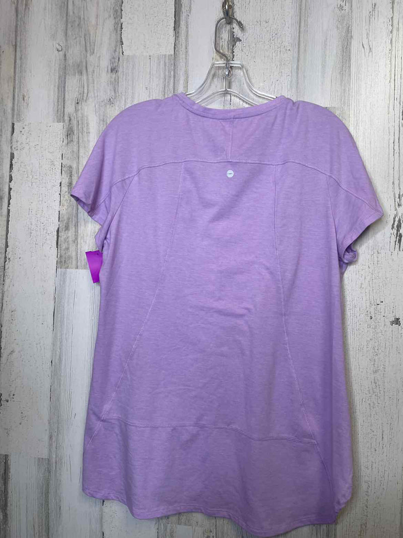 Avia Size L Shirt