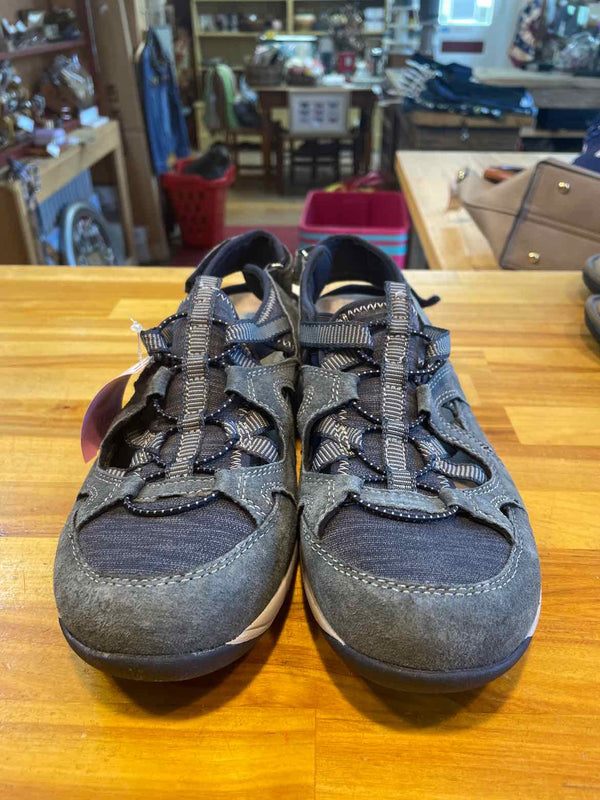 Shoe Size 10 Earth Sandals