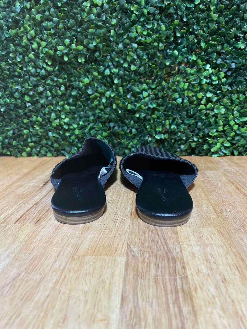 Shoe Size 9 Universal Thread Shoes