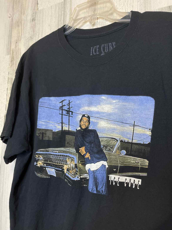 Size XL Boutique Shirt