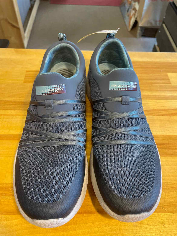Shoe Size 9.5 Skechers Performance Sneakers