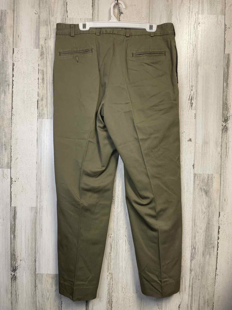 Size 36 Bill's Khakis Pants
