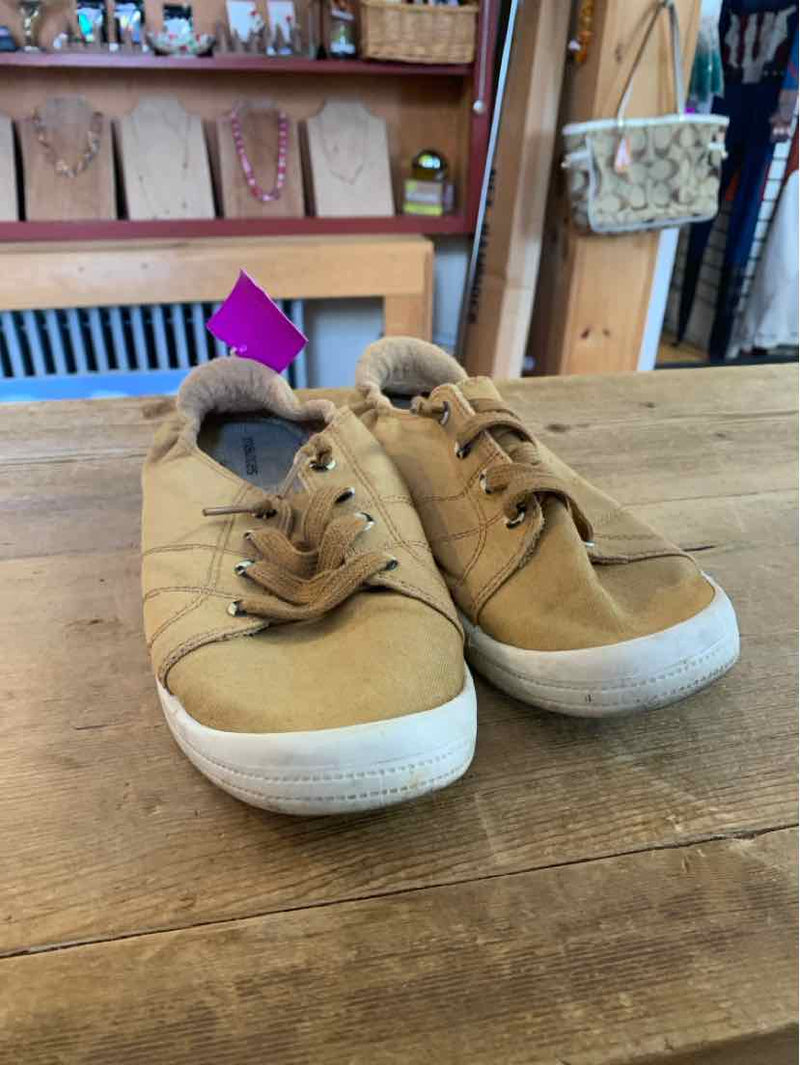 Shoe Size 9.5 Maurices Sneakers