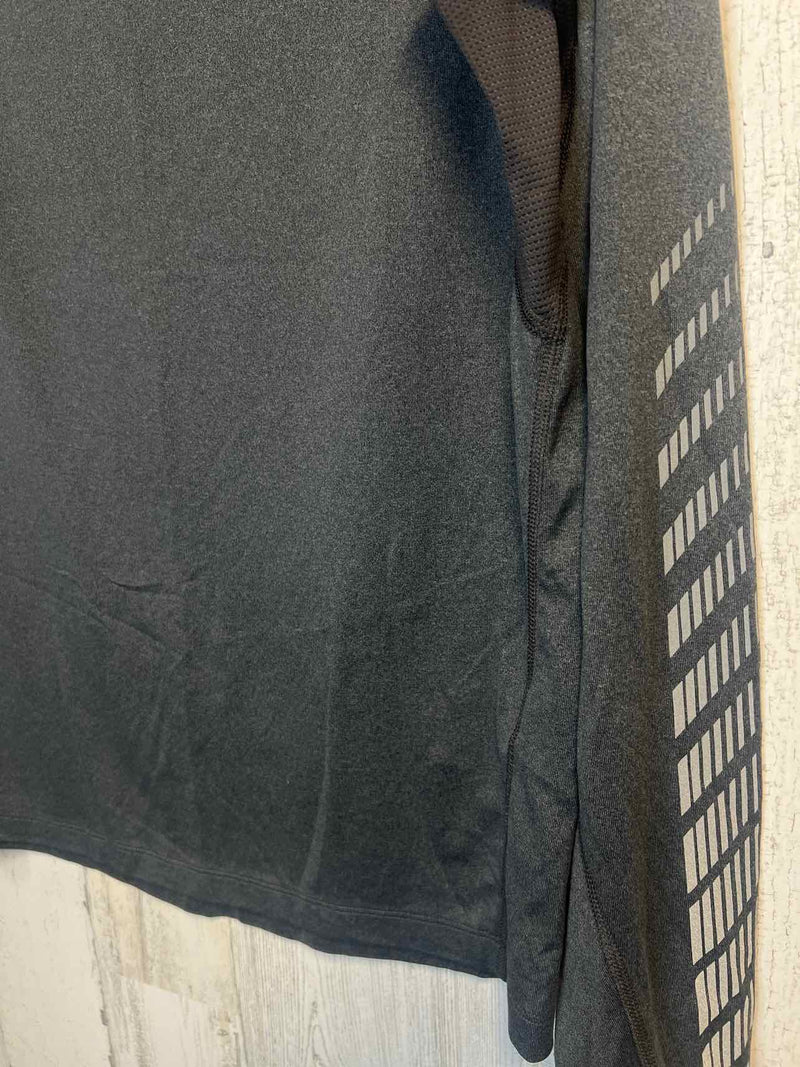 Size S Under Armour Shirt