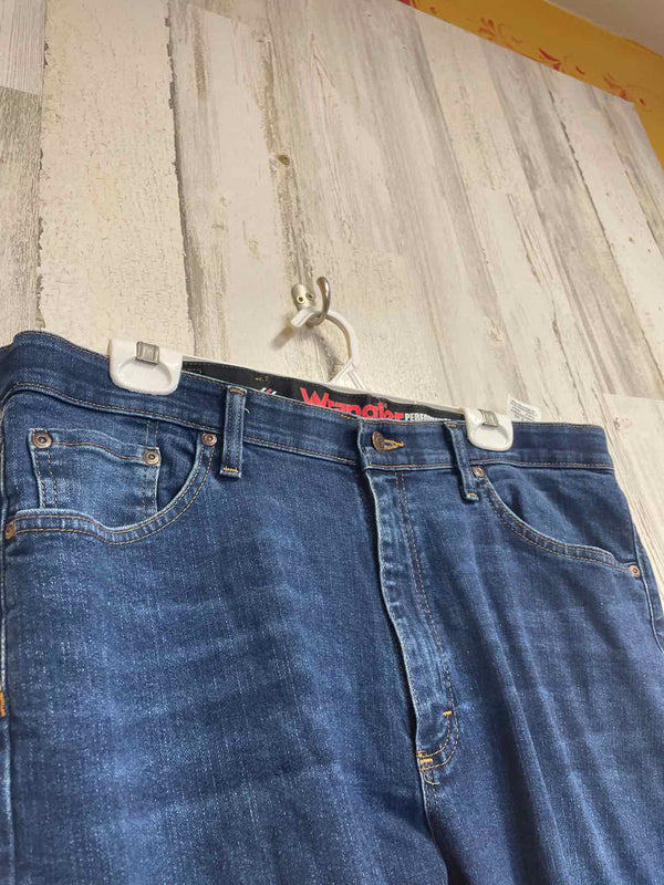 Size 36/29 Wrangler Pants
