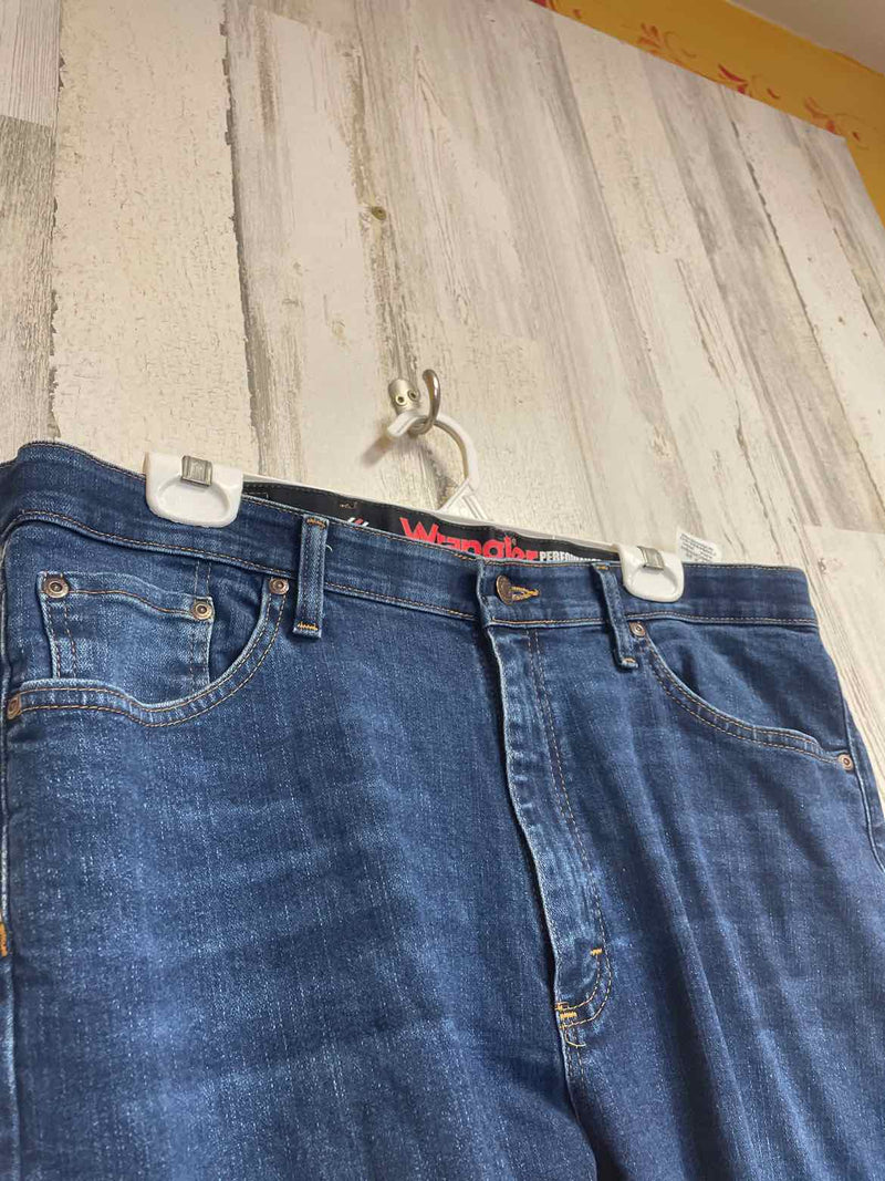 Size 36/29 Wrangler Pants