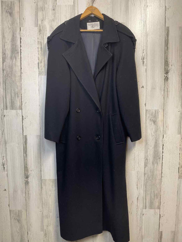 International Scene Size 9/10 Jacket