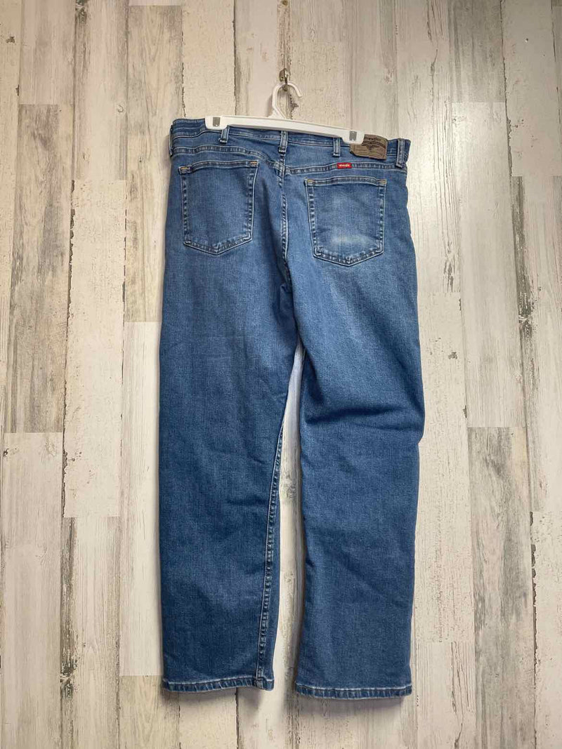 Size 36/29 Wrangler Pants