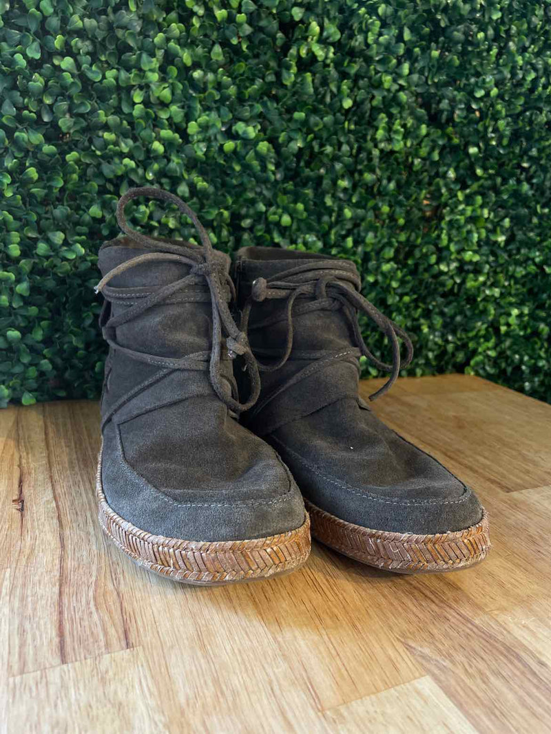 Shoe Size 7.5 UGG Boots