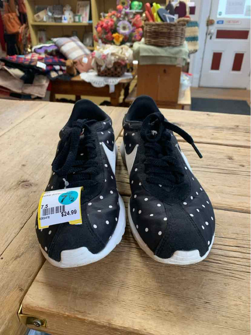 Shoe Size 7.5 Nike Sneakers
