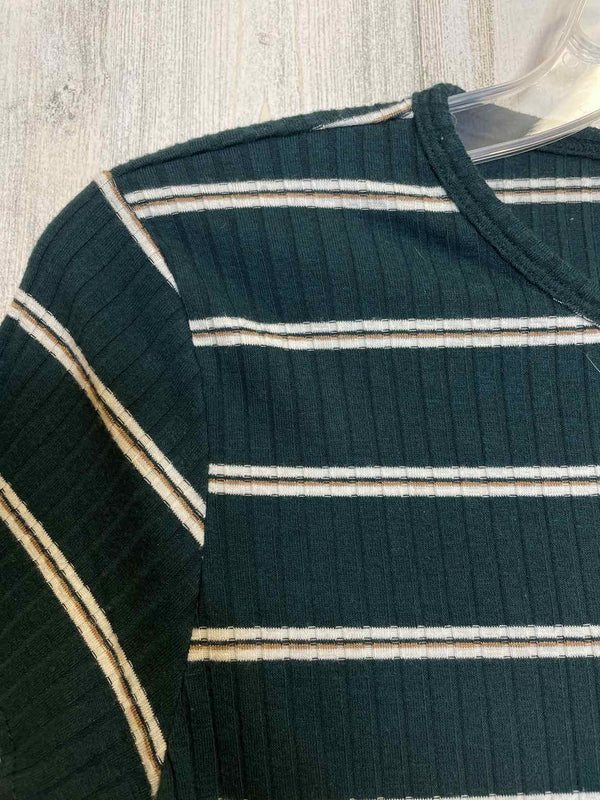 American Eagle Size M Shirt