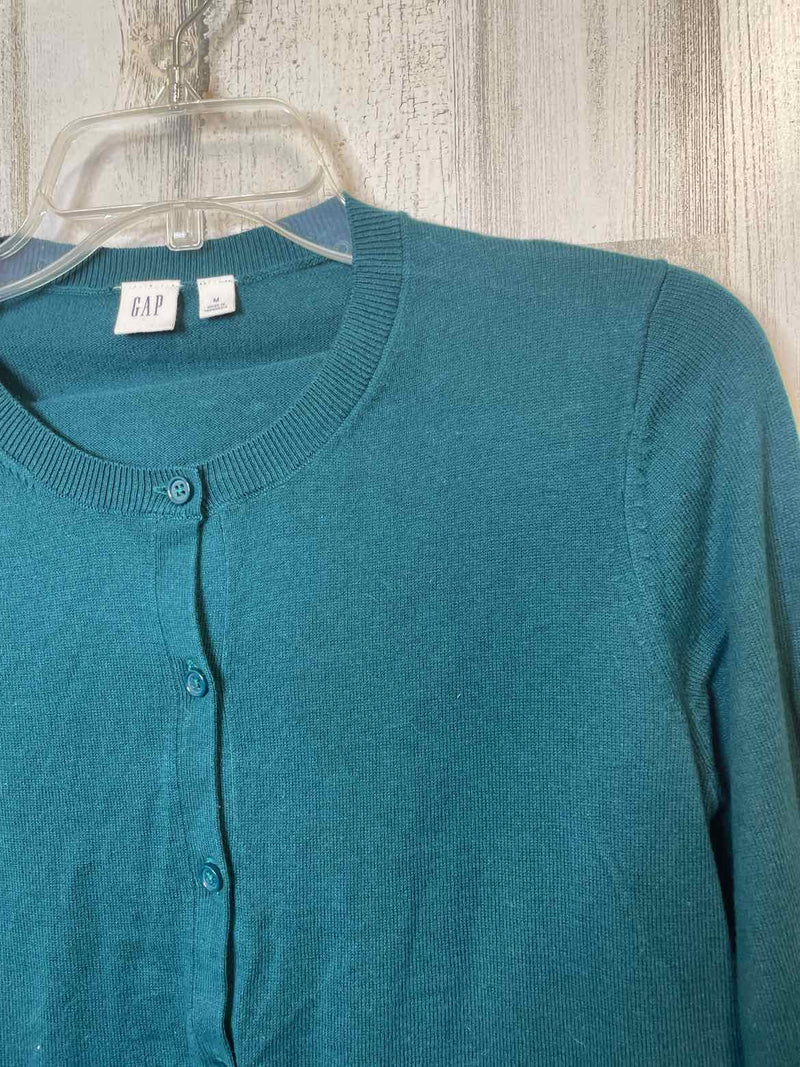 Size M GAP Cardigan