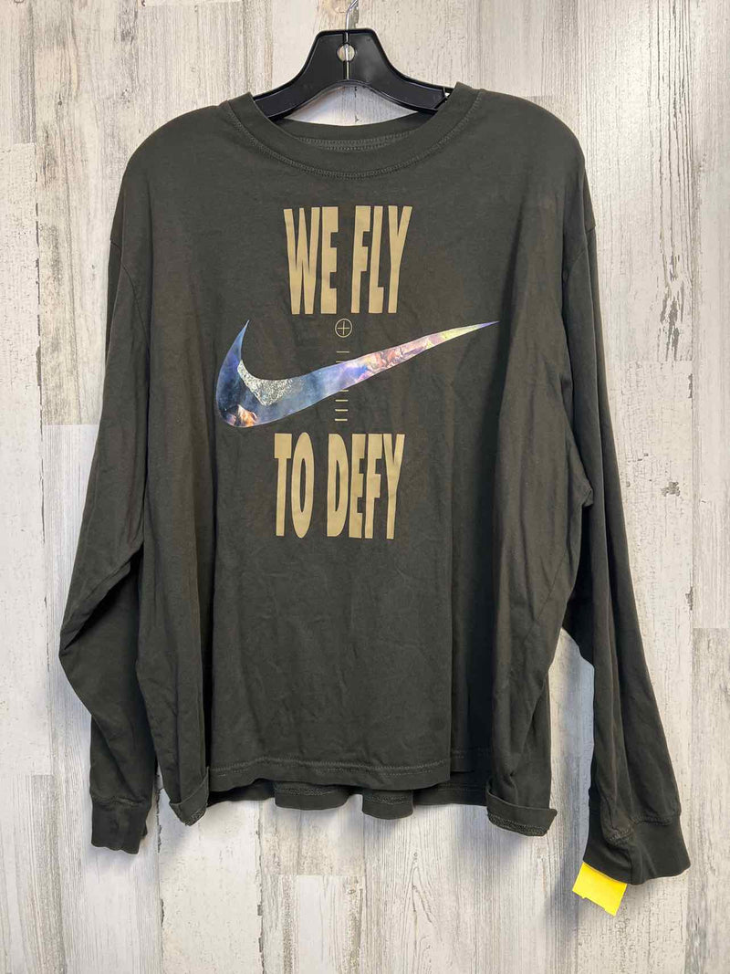 Size XXL Nike Shirt