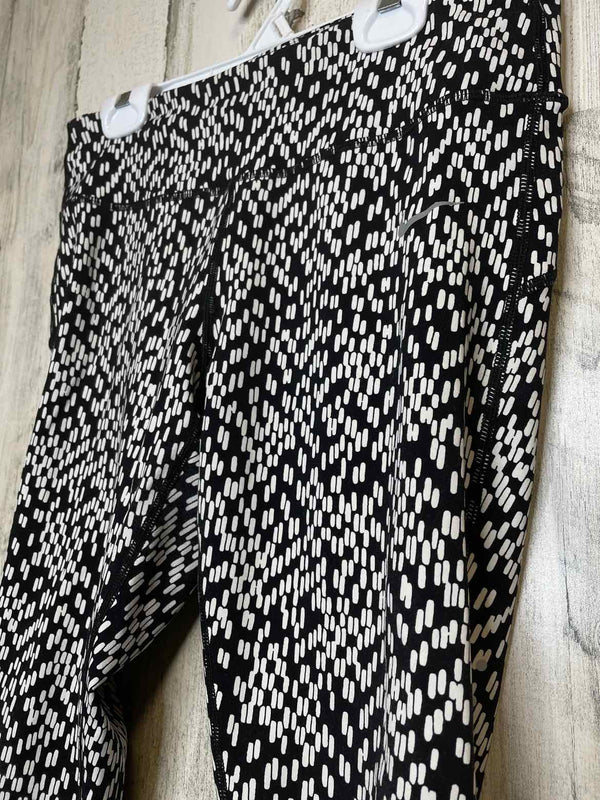Size M Nike Leggings