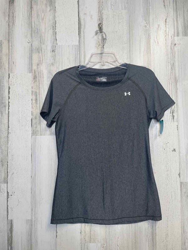 Under Armour Size M Shirt