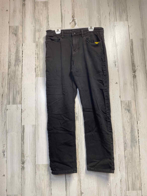 Size 36/32 Perry Ellis Jeans