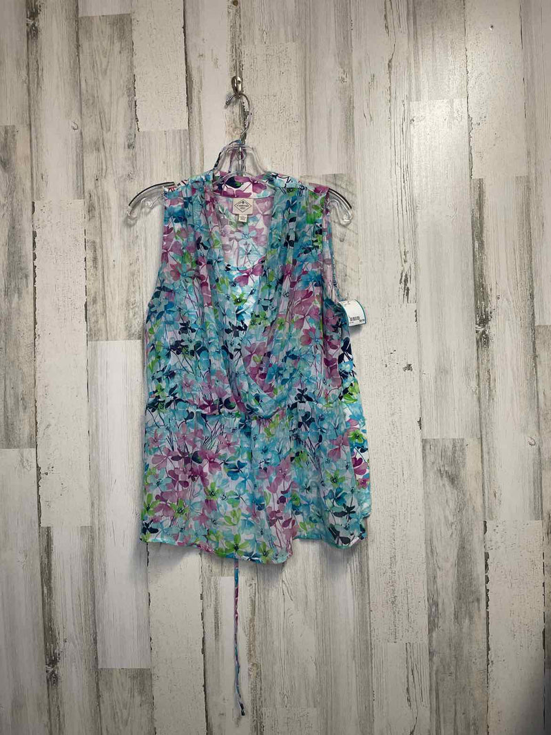 St. John's Bay Size L Shirt