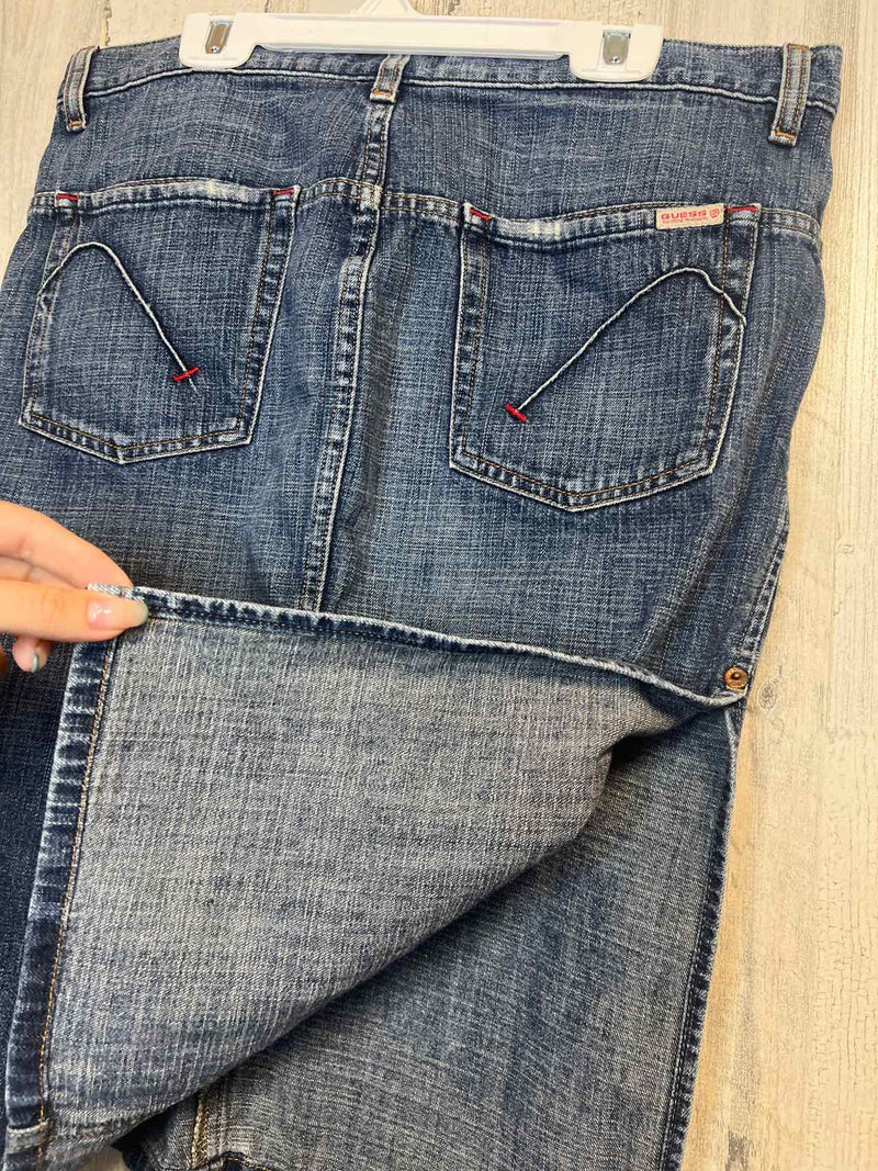 Size 8 Guess Skirt