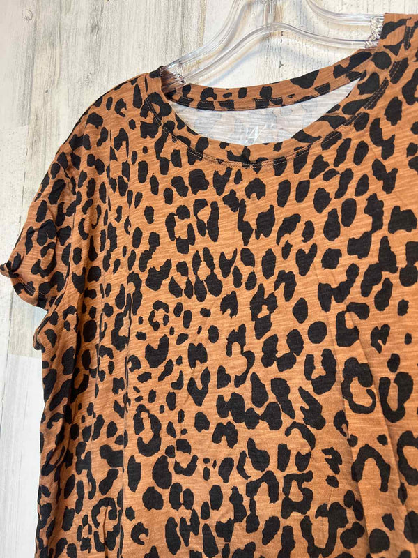 Maurices Size L Shirt
