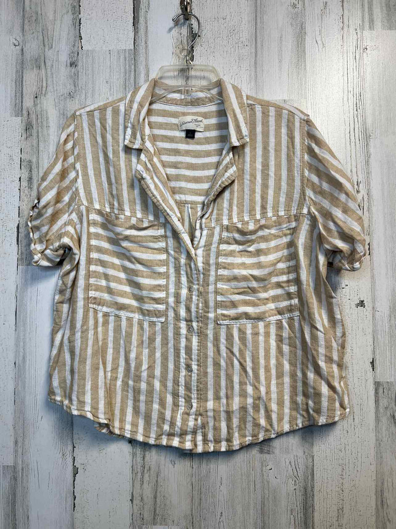 Universal Thread Size L Shirt